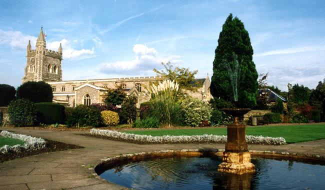 Amersham church  gardens