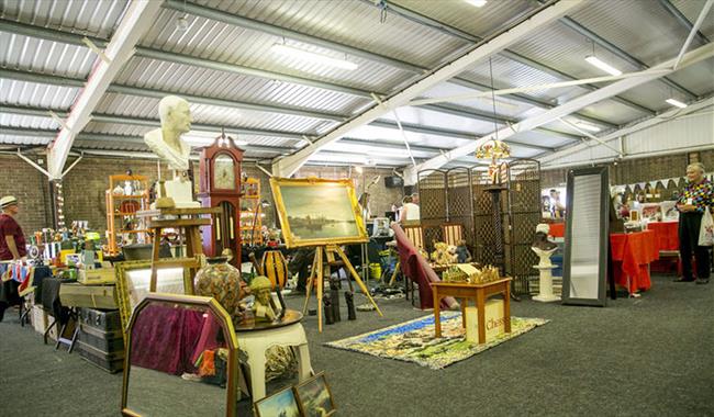 Detling Antiques, Vintage & Collectors Fair