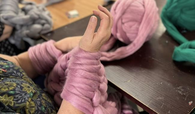 Arm Knitting Blanket Workshop