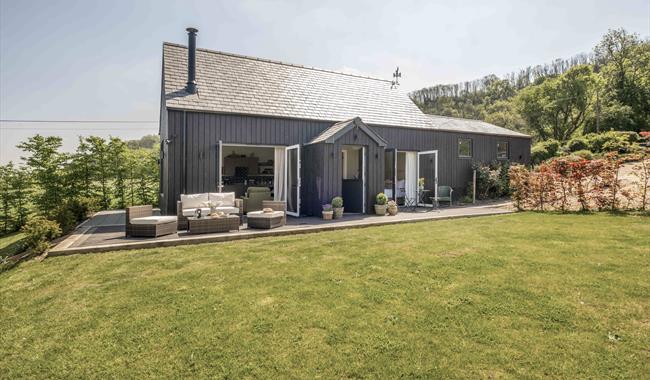 Beacon Hill Barn - Hampshire, Classic Cottages