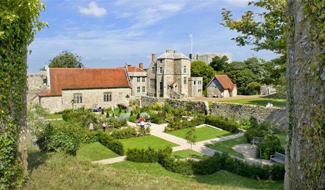 Carisbrooke Castle