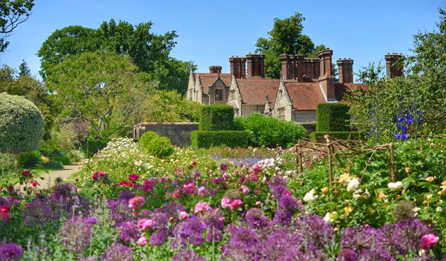 Sussex Gardens to visit near Brighton, Hastings, and Horsham - Great  British Gardens
