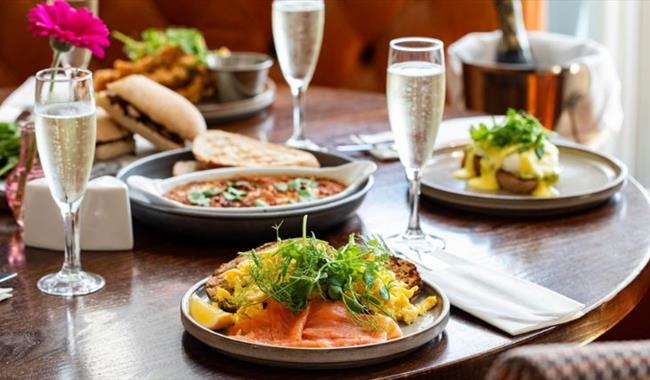 Eating out in Brighton - Metropole Bar and Terrace