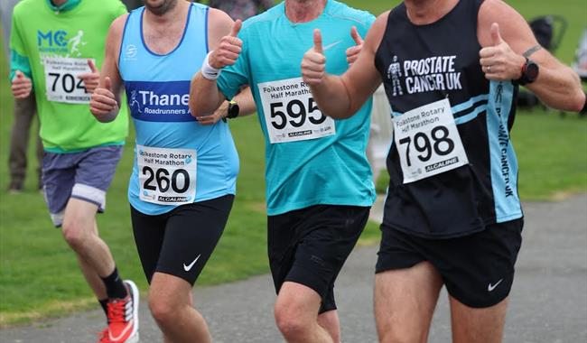 Runners On Course
