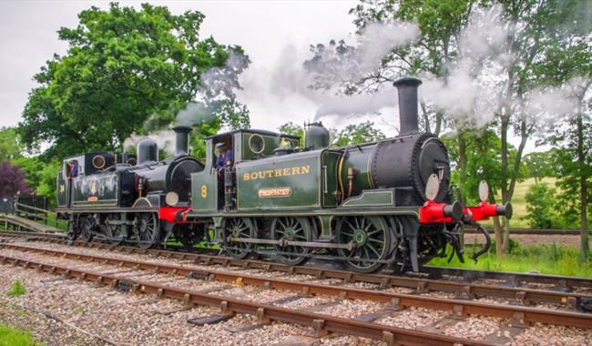 Isle of Wight Steam railway, Winter Gala and Dark Ales Festival, image of one engine coupled to another
