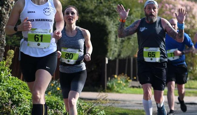 Runners at Kent Spring