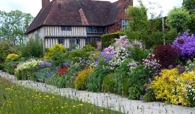 The Long Border at Great Dixter, Northiam, near Rye. © Carol Casselden