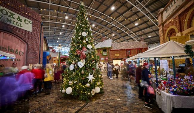 Christmas market at Milestones Museum