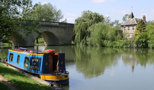 Eynsham Lock, The River Thames, Oxfordshire Cotswolds