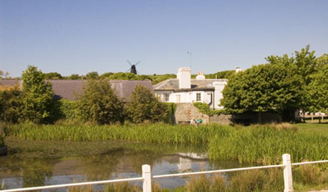 Photo of the pond at Rottingdean