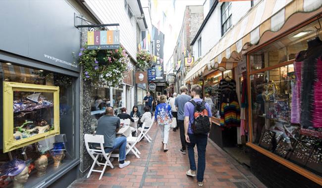 Photo of shoppers in The Lanes, Brighton