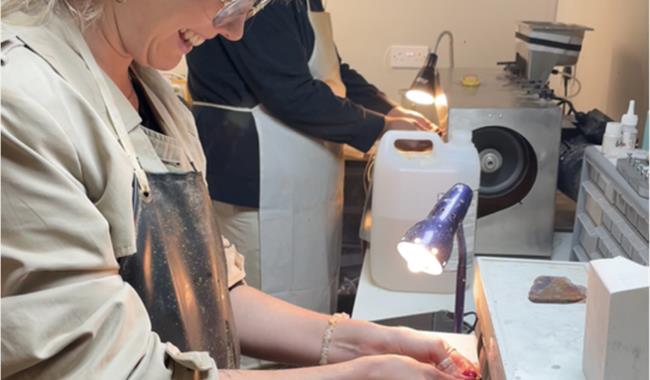 An attendee trying the Demo Zone at the London Gem & Mineral Show