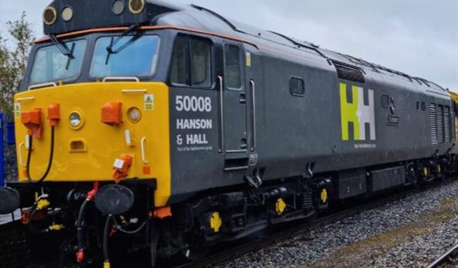 Hanson & Hall Diesel at Diesel Gala at Chinnor & Princess Risborough Railway