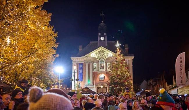 Henley On Thames Christmas Light Switch on