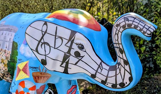 Trunks across the Thames art Trail