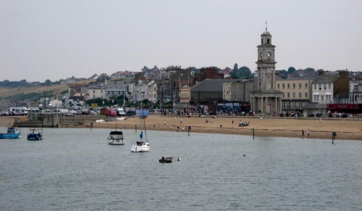 Herne Bay Central Beach, Coastal in England — Ravlling