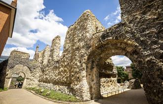 Walls of the ruined Reading Abbey