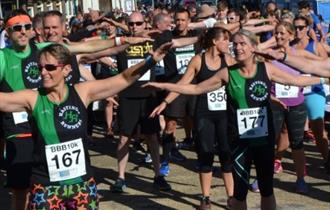 Runners Warming Up at BBB10k