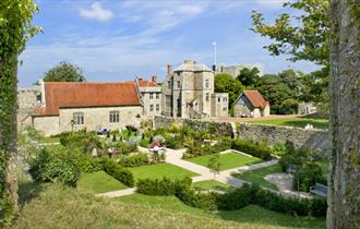 Carisbrooke Castle