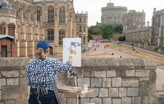 Windsor and Eton En Plein Air | artist painting in Windsor Castle, copyright Gill Heppell