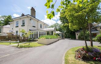 Forest Lodge Hotel