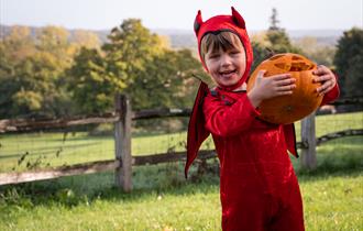 <img src="halloween.jpg" alt="">