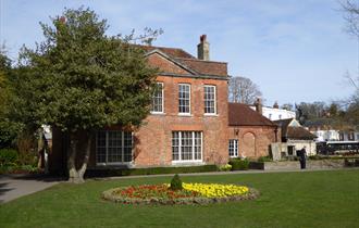 Upper Winchester Guided Walking Tour