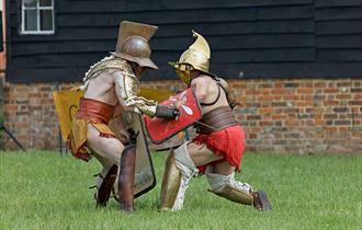 Roman gladiators fighting