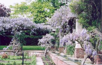 Stoke Poges Memorial Gardens