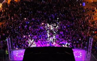 Blue Reef Main Stage