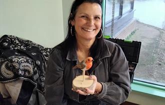 Begin Wood Carving – Winter Robin