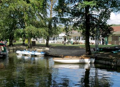 Basingstoke Canal Centre