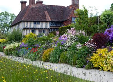 The Long Border at Great Dixter, Northiam, near Rye. © Carol Casselden