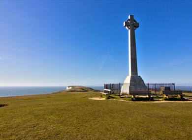 Tennyson Monument