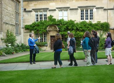 Visit Oxfordshire Walking Tours