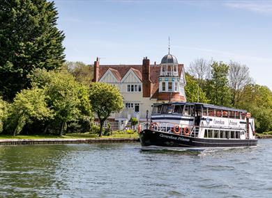 Caversham Princess, Thames Rivercruise on the thames near Reading