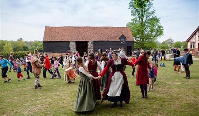 Elizabethan May Day Merriment