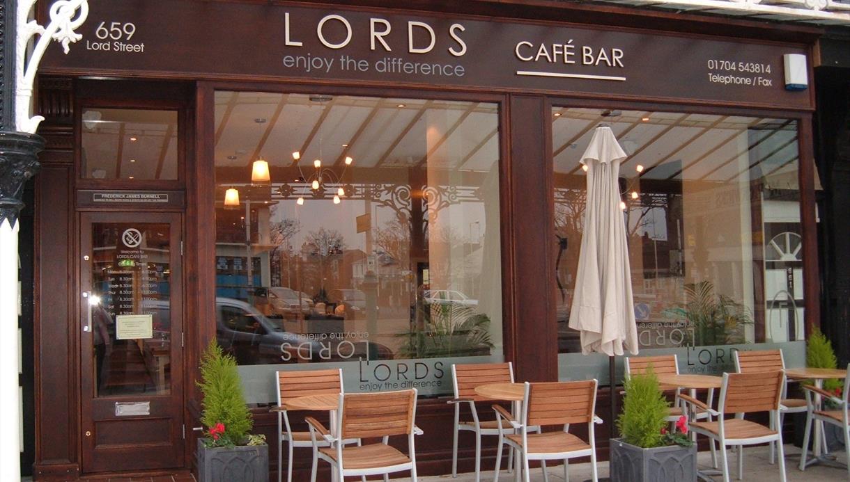 Lords Cafe Bar