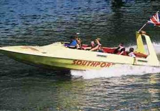 picture of a powerboat on southport marine lake