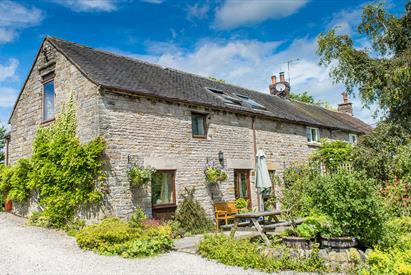 External View of Croft House Barn