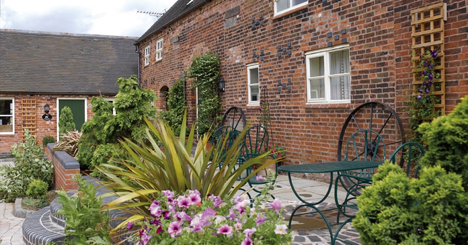 Upper Rectory Farm Cottages - Swadlincote - Enjoy Staffordshire