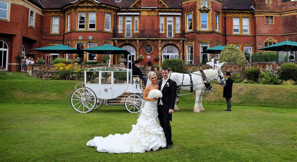 Coach and Horses outside Moor Hall