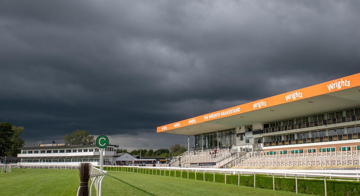 New Year's Eve Raceday - Uttoxeter Racecourse