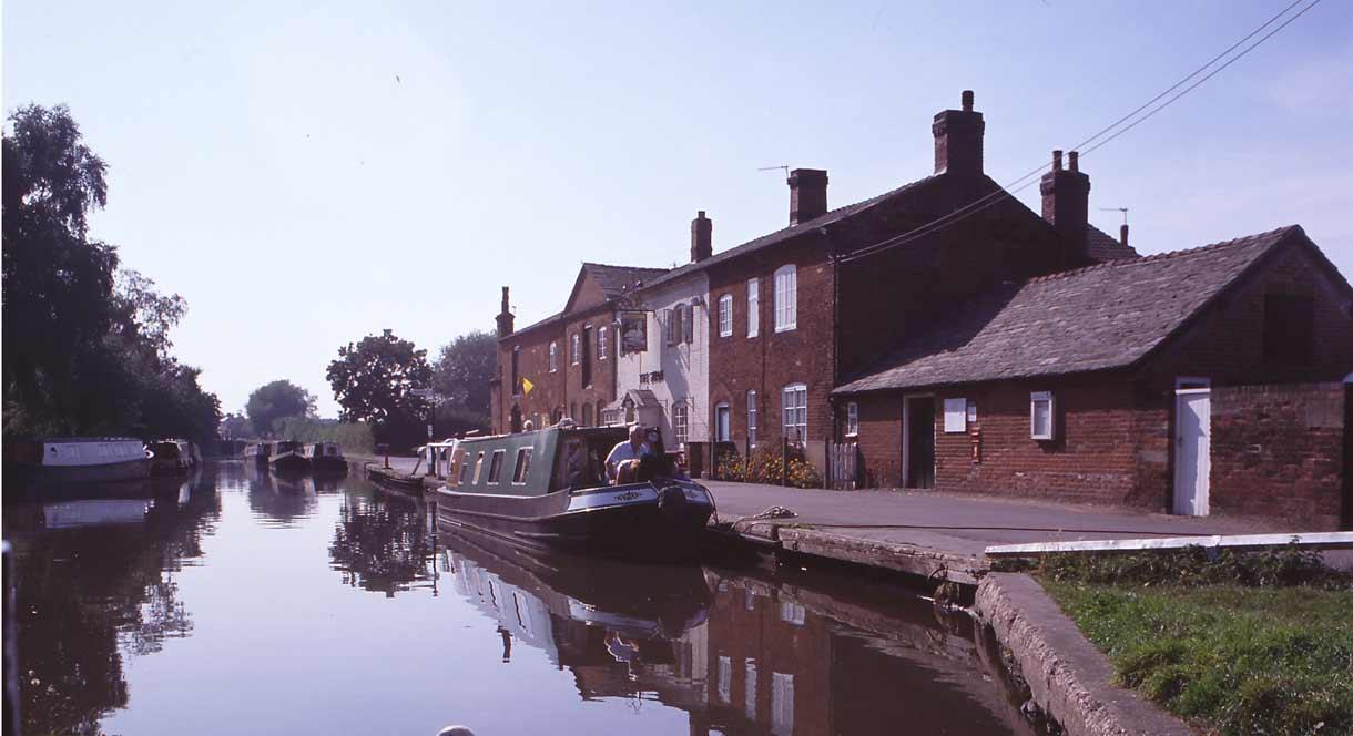 Coventry Canal near Fradley Junction