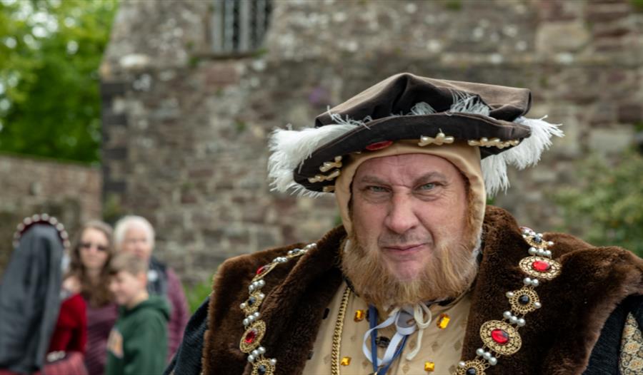 A Henry VIII impersonator