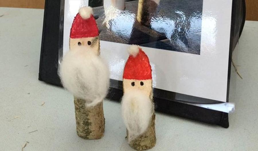 Reindeer trail and Christmas crafts