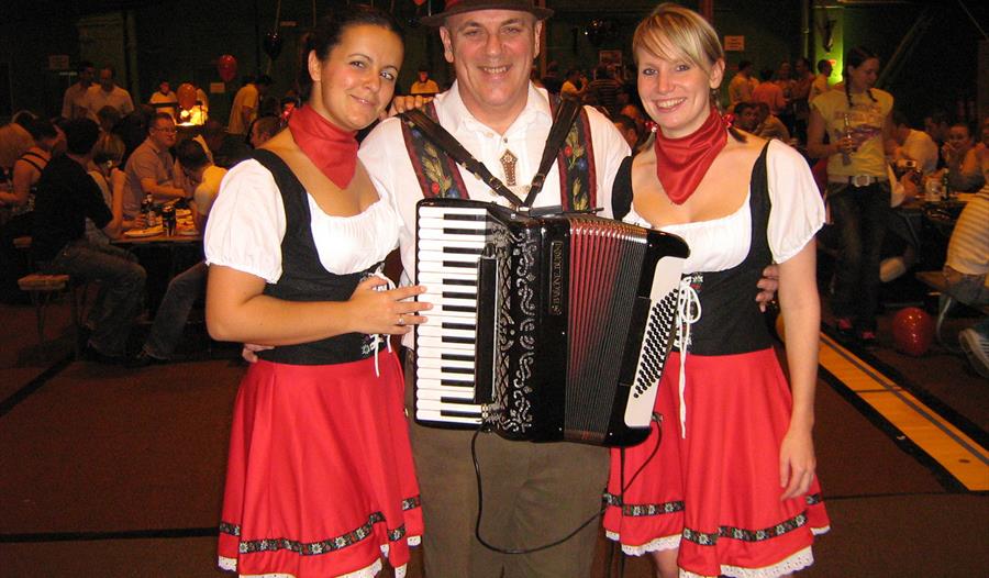 LIVE OOMPAH - Baron Von Schmidt Haus