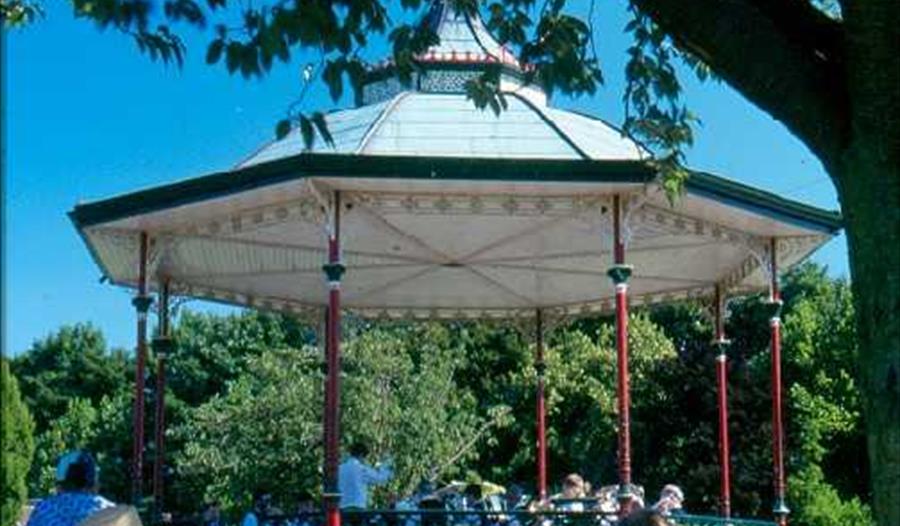 Bandstand in Queens Park