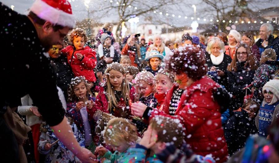 Kingsbridge Celebrates Christmas