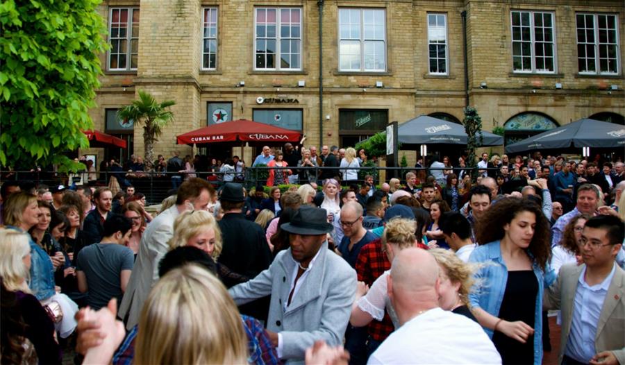 Salsa in the Square